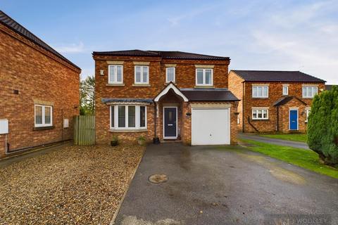 4 bedroom detached house for sale, St. Quintin Field, Nafferton, Driffield
