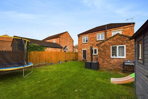 4 bedroom detached house for sale, St. Quintin Field, Nafferton, Driffield