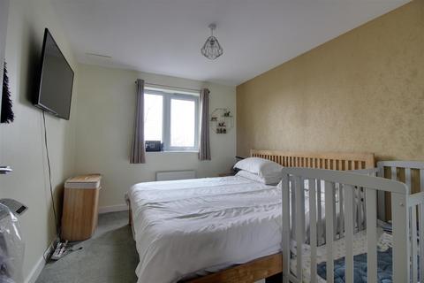 1 bedroom flat to rent - Cosmopolitan Court, Main Avenue, Enfield