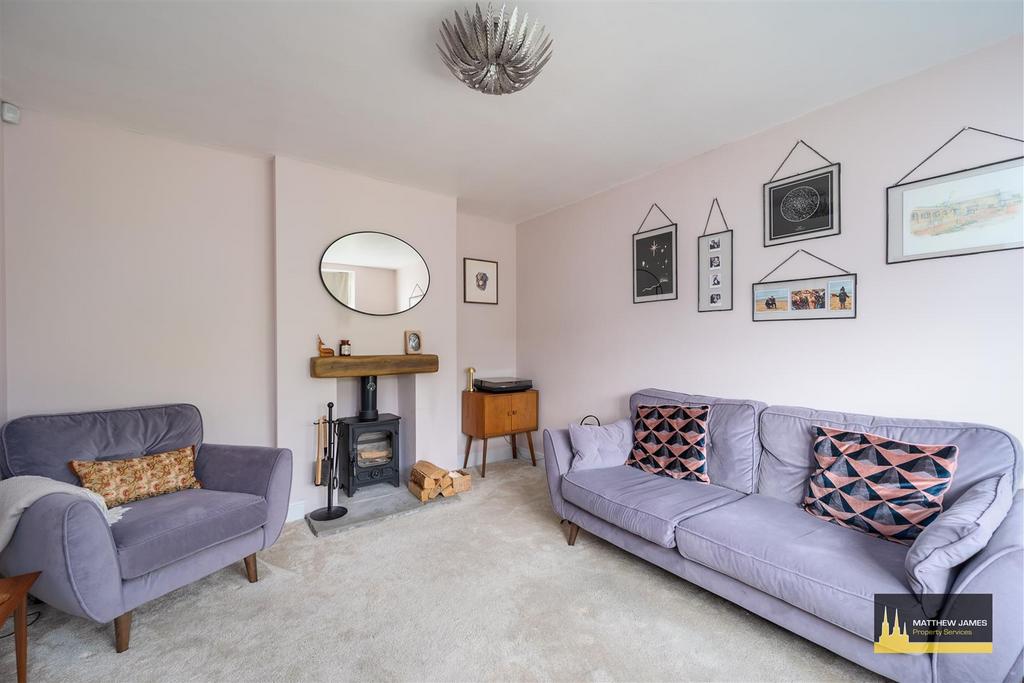 Browns Lane, Allesley, COVENTRY 3 bed semidetached house for sale £290,000