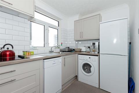 2 bedroom flat for sale - Brighton Road, Worthing