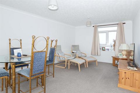 2 bedroom flat for sale - Brighton Road, Worthing