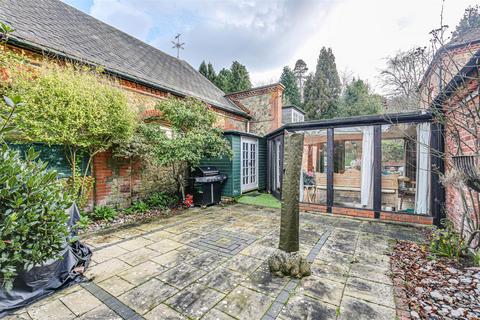 Stable Cottage Brasted Road, Westerham, TN16 1LJ
