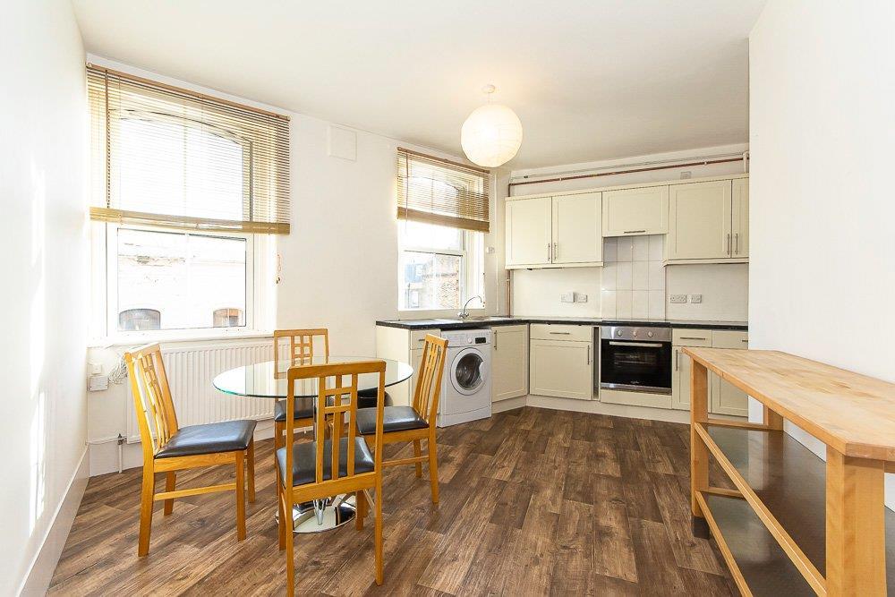 Victoria Mansions, Vauxhall SW8 2 bed flat to rent £2,150 pcm (£496 pw)