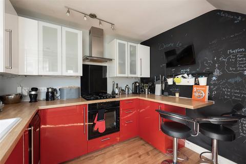 2 bedroom flat for sale, Tankerton Road, Tankerton, Whitstable
