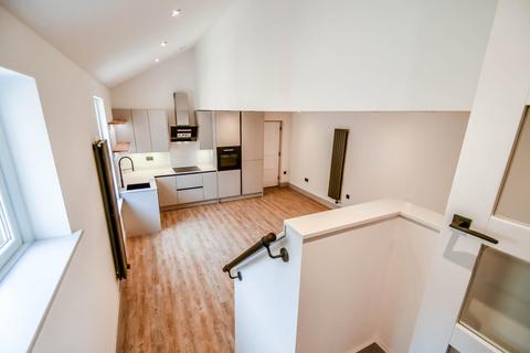 1 bedroom flat for sale, Broadway, Leigh-On-Sea SS9