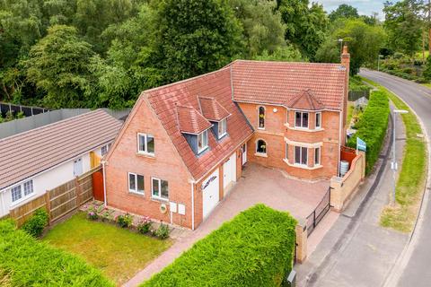 5 bedroom detached house for sale, Shearwater Road, Lincoln