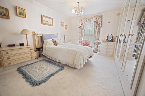 2 bedroom apartment for sale, Devisdale Road, Bowdon WA14