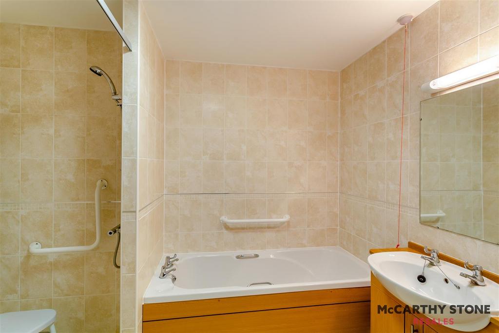 8585202-interior11.jpg