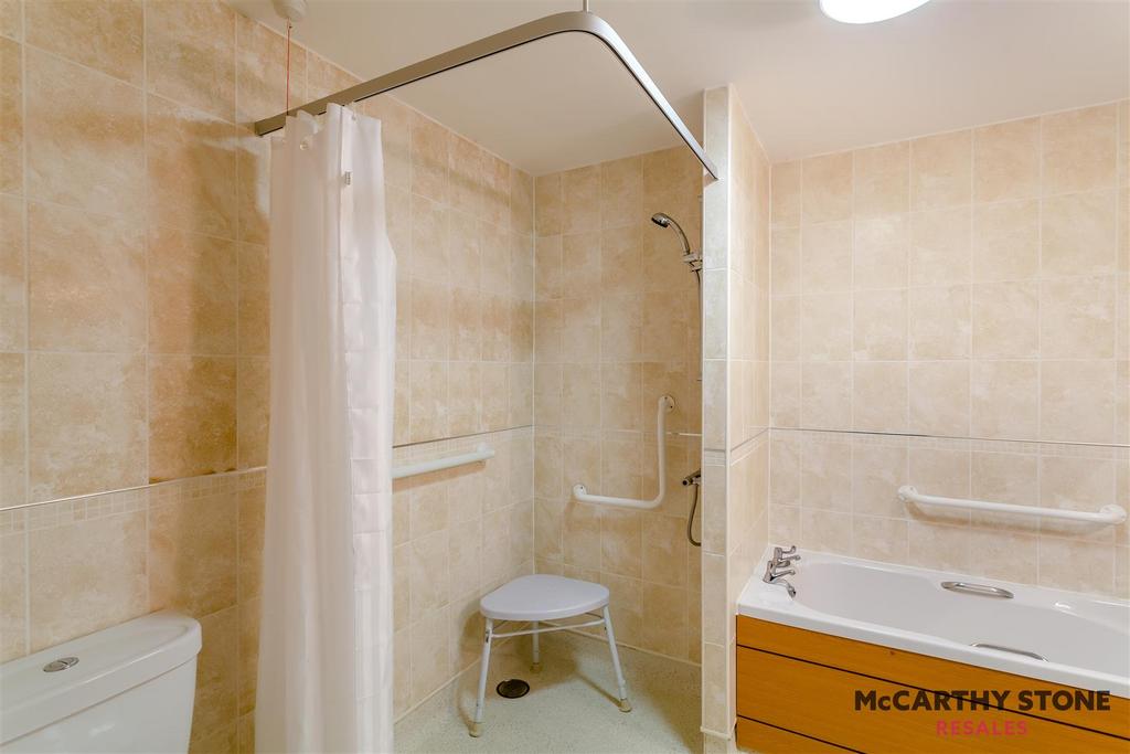 8585202-interior12.jpg