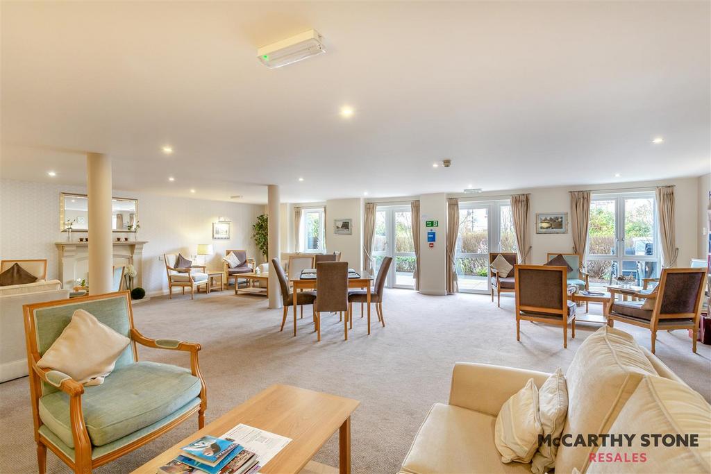 8585202-interior02.jpg