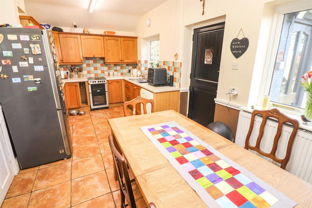 Pant, Oswestry 3 bed cottage for sale £350,000