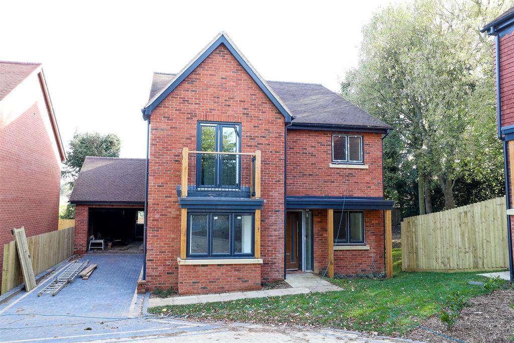 Astbury Close, Daventry 5 bed house for sale £685,000