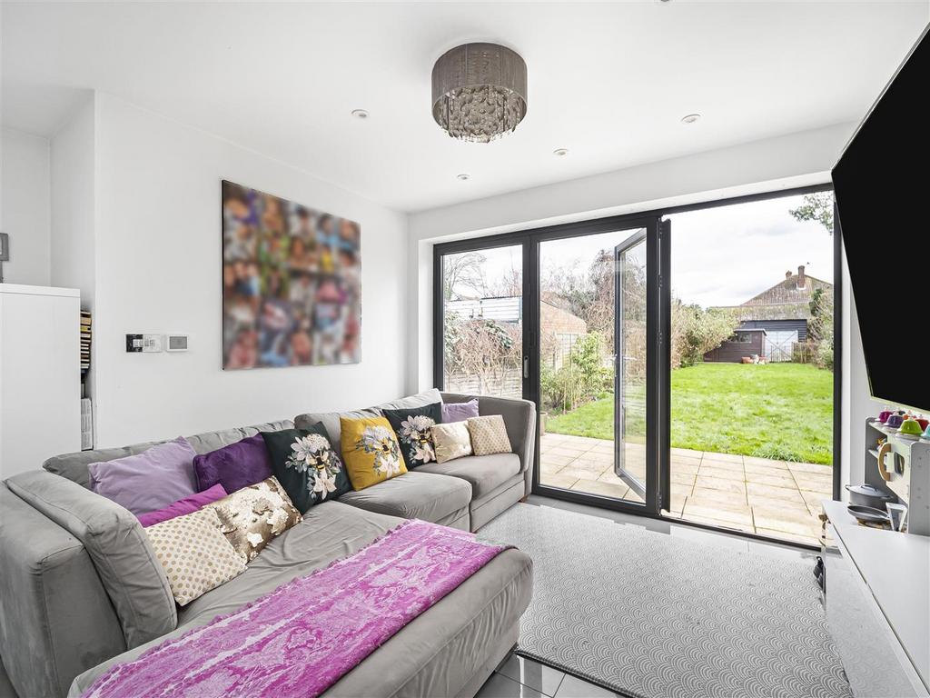 Stanwell Road Open Plan living.jpg