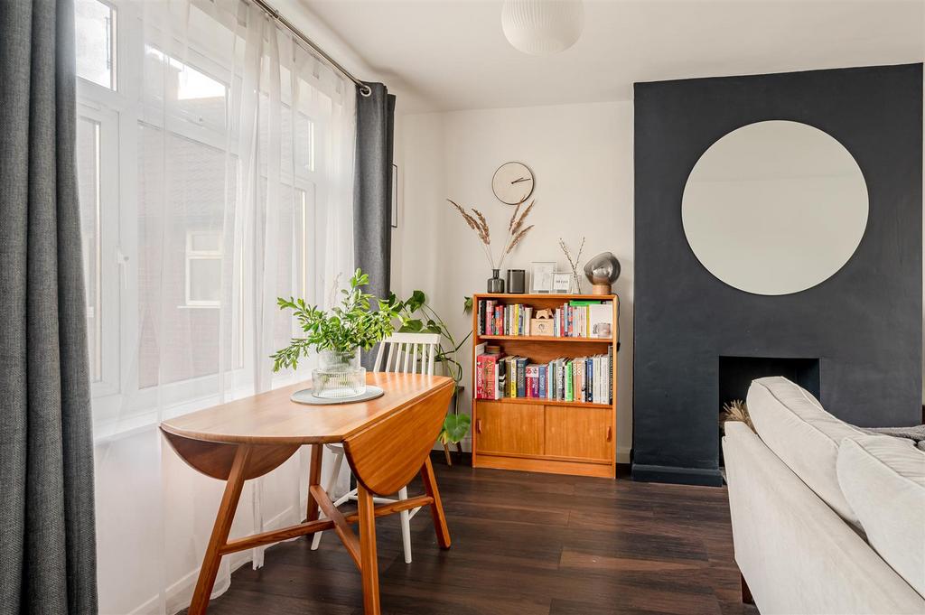 Dining/living