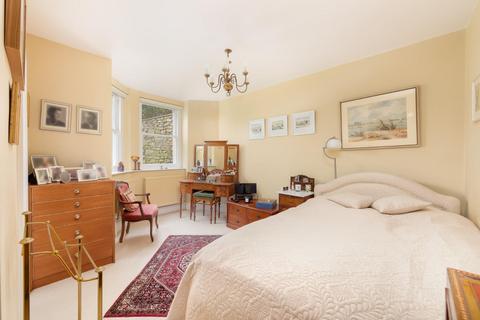2 bedroom flat for sale, Lansdown Road, Bath BA1