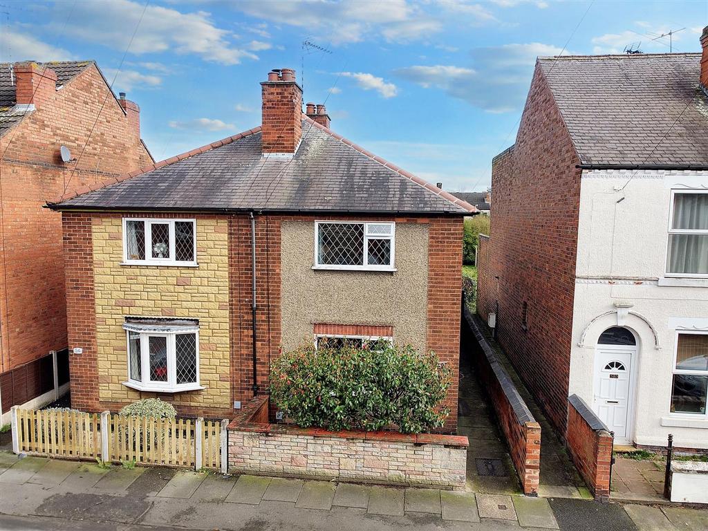 Hawthorne Avenue, Long Eaton 2 bed semidetached house for sale £170,000