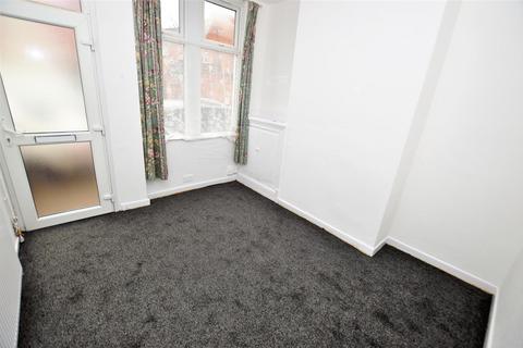 2 bedroom terraced house to rent, Skipworth Street, Leicester, Leicestershire