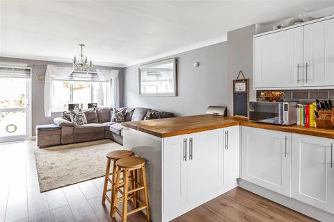 44 The Murreys, Ashtead, KT21 2LU