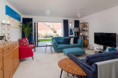2 bedroom end of terrace house for sale, Buzzard Close, Stratford-upon-Avon