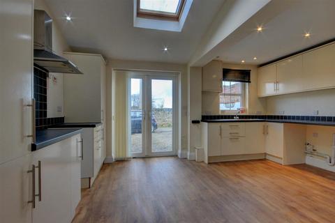 3 bedroom terraced house for sale, Waterfall Terrace, Barton, Richmond