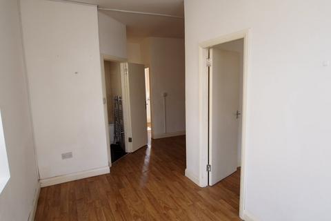 2 bedroom flat to rent - Burnley Road, Accrington