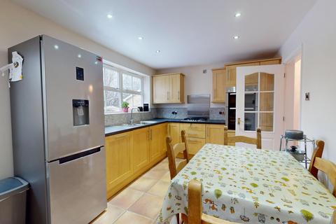 4 bedroom house for sale, Tanfield Drive, Burley In Wharfedale, LS29