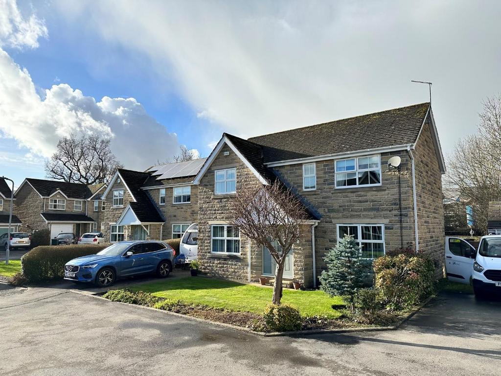 Tanfield Drive, Burley In Wharfedale... 4 bed house for sale £560,000