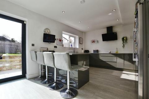 24 Craydon Road, Bristol, BS14 8HB