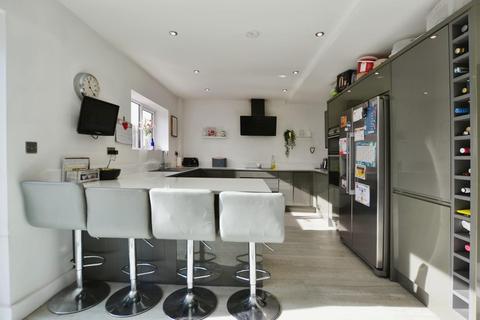 24 Craydon Road, Bristol, BS14 8HB