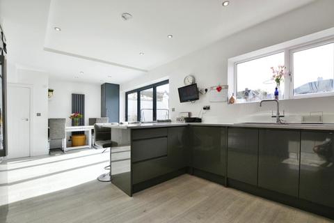24 Craydon Road, Bristol, BS14 8HB