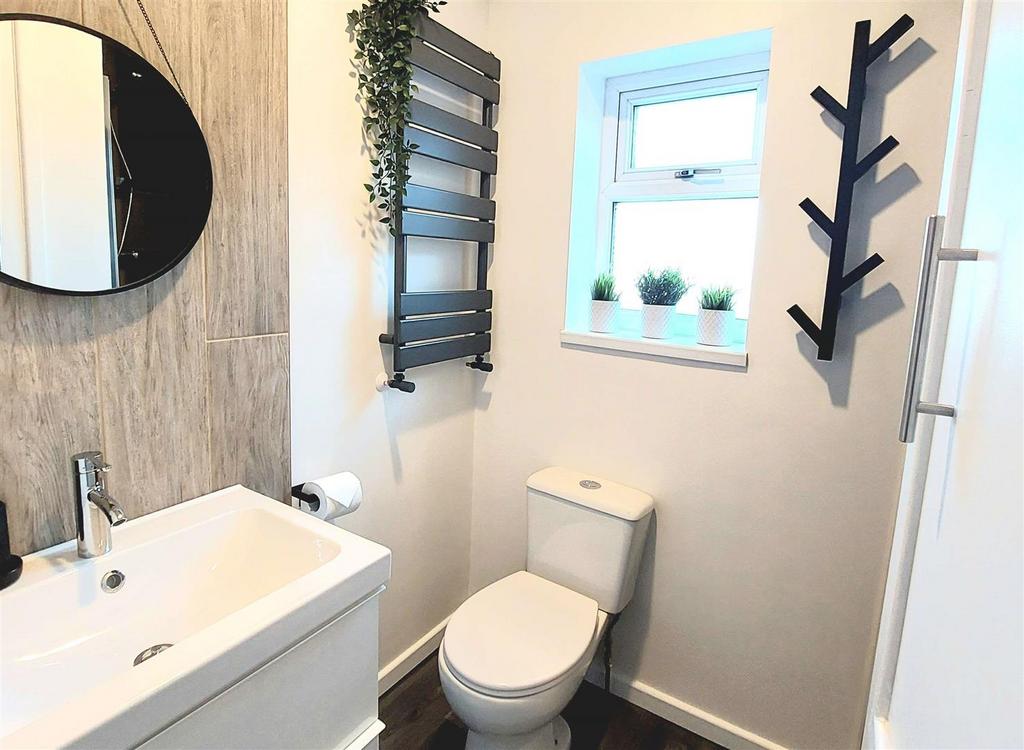 Shower room/w.c.