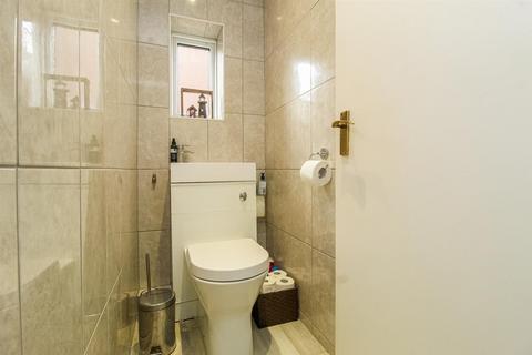 3 bedroom detached house for sale - Knightsway, Wakefield WF2