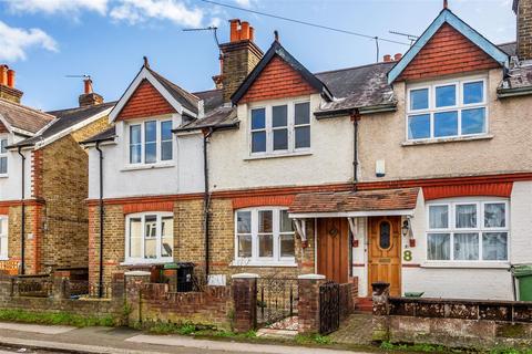 10 Middle Lane, Epsom, KT17 1DP