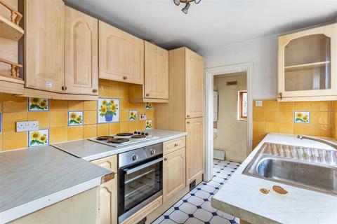 10 Middle Lane, Epsom, KT17 1DP