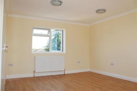 Property to rent, Station Approach, Ruislip