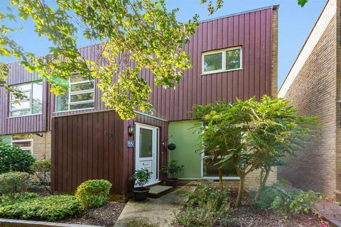 9a Punch Croft, New Ash Green, Longfield, DA3 8HP