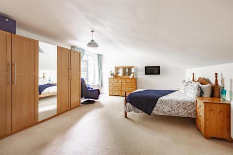 9a Punch Croft, New Ash Green, Longfield, DA3 8HP