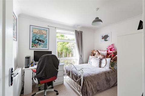 9a Punch Croft, New Ash Green, Longfield, DA3 8HP