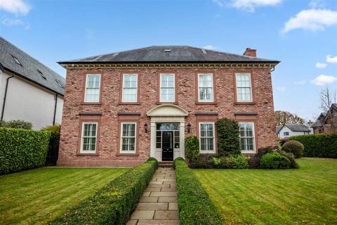 6 bedroom detached house to rent - York Drive, Bowdon WA14