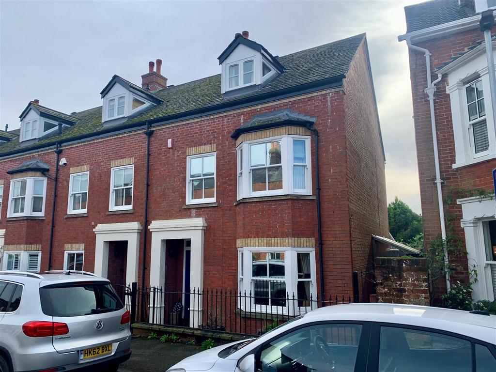 Harcourt Terrace, Salisbury 3 bed townhouse for sale £650,000