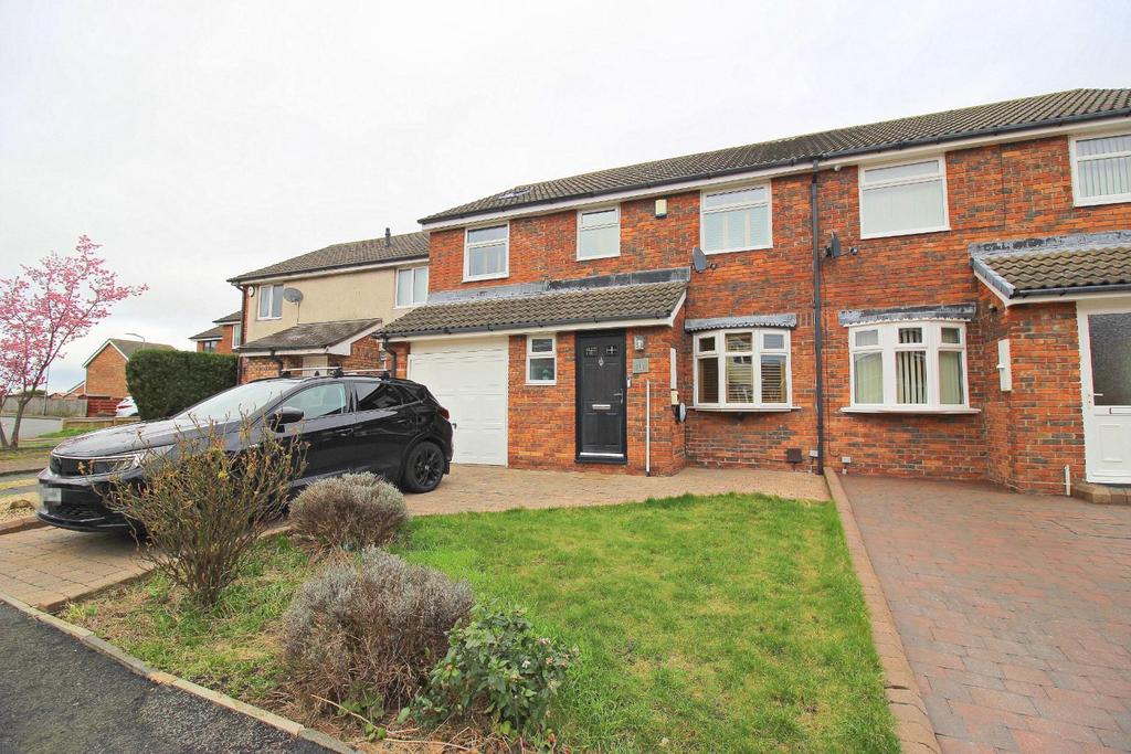Melbeck Drive, Ouston, Chester Le Street 4 bed semidetached house for