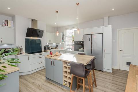13 Arksey Place, Leeds, LS12 2NG
