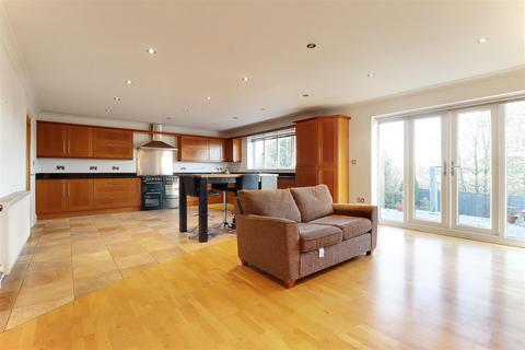 16 Brough Road, South Cave, Brough, HU15 2BX