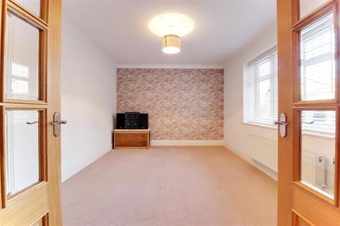 16 Brough Road, South Cave, Brough, HU15 2BX