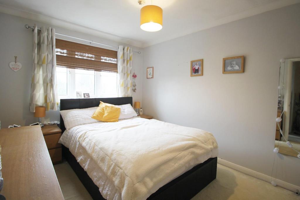 Bed 1.JPG