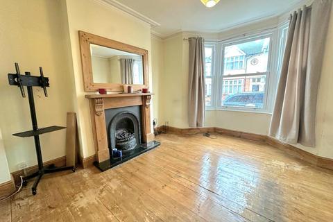 73 Birchfield Road, Northampton, NN1 4RG