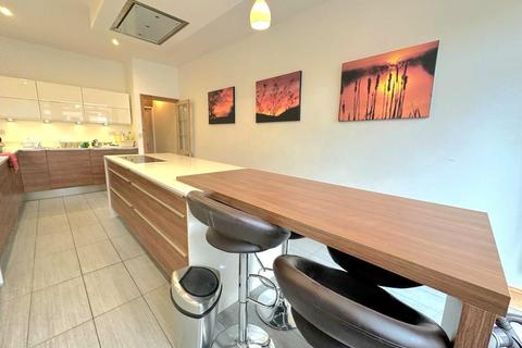 73 Birchfield Road, Northampton, NN1 4RG