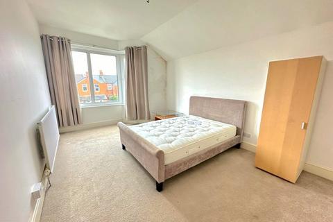 73 Birchfield Road, Northampton, NN1 4RG