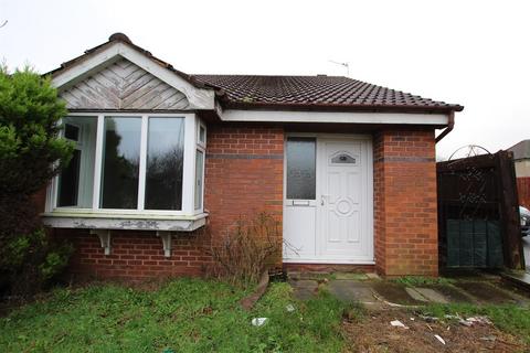 2 bedroom semi-detached bungalow to rent, Charteris Road, Bradford